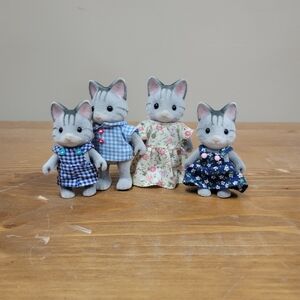 Calicp Critter Grey Cat Family